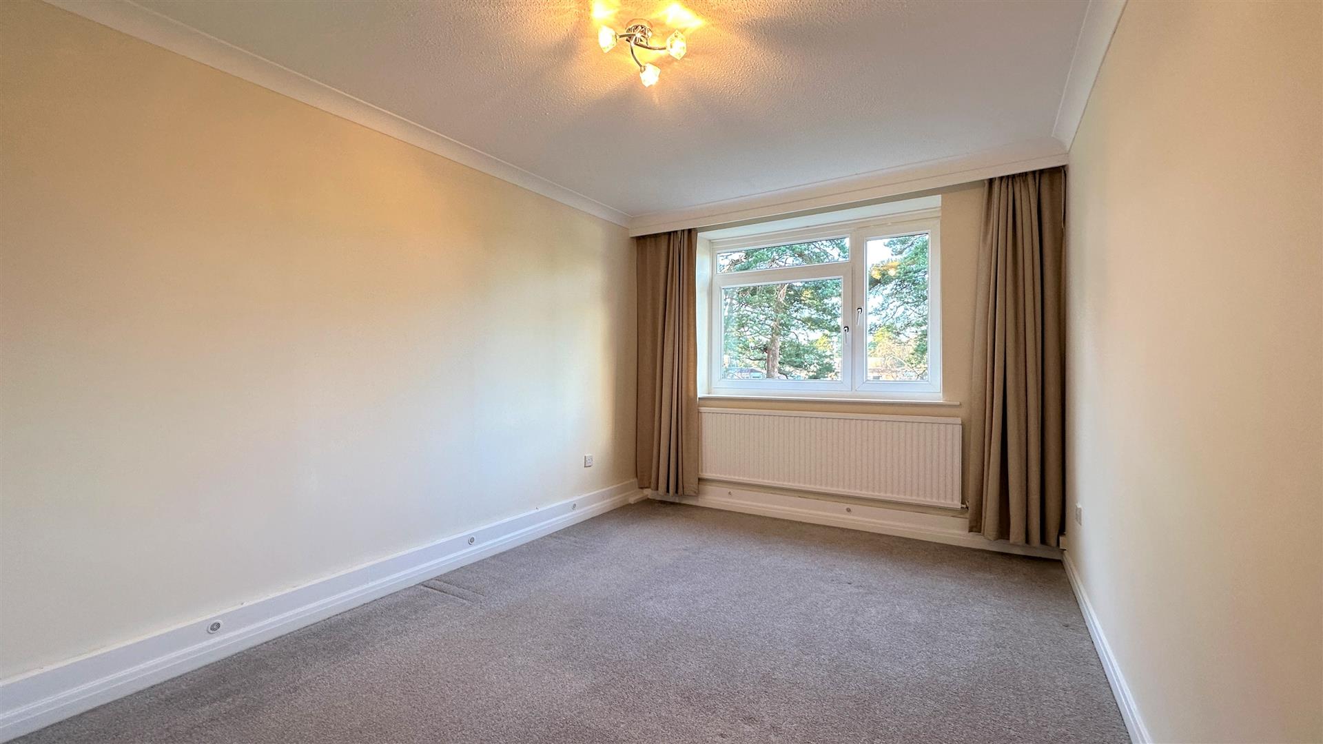 2 Bedroom Apartment Fourth Floor Western Road, Canford Cliffs, Poole